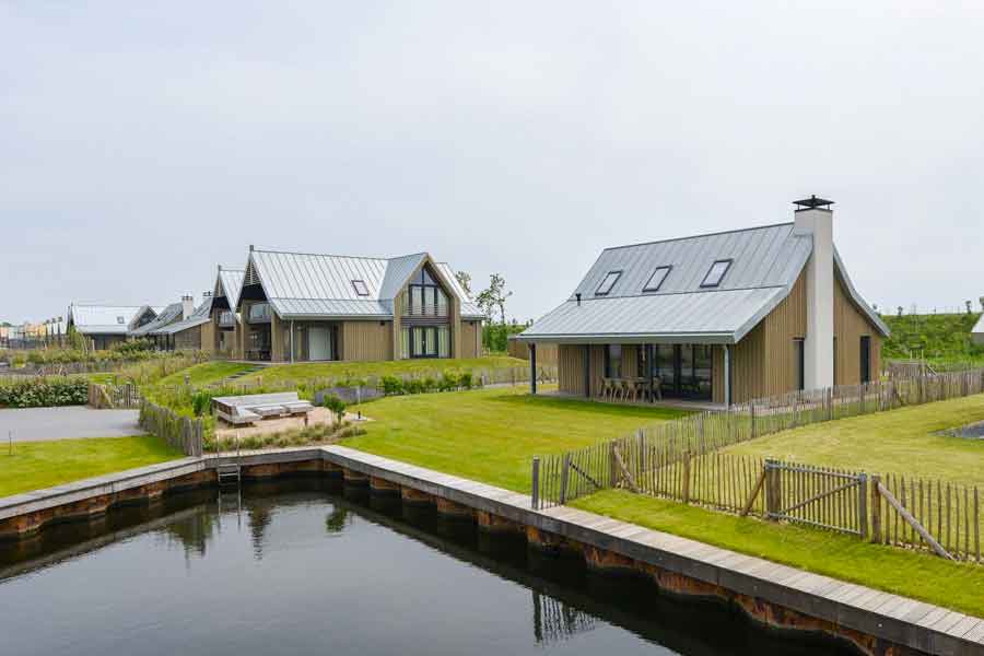 Een vakantiehuis in Zeeland kopen, bekijk het volledige aanbod